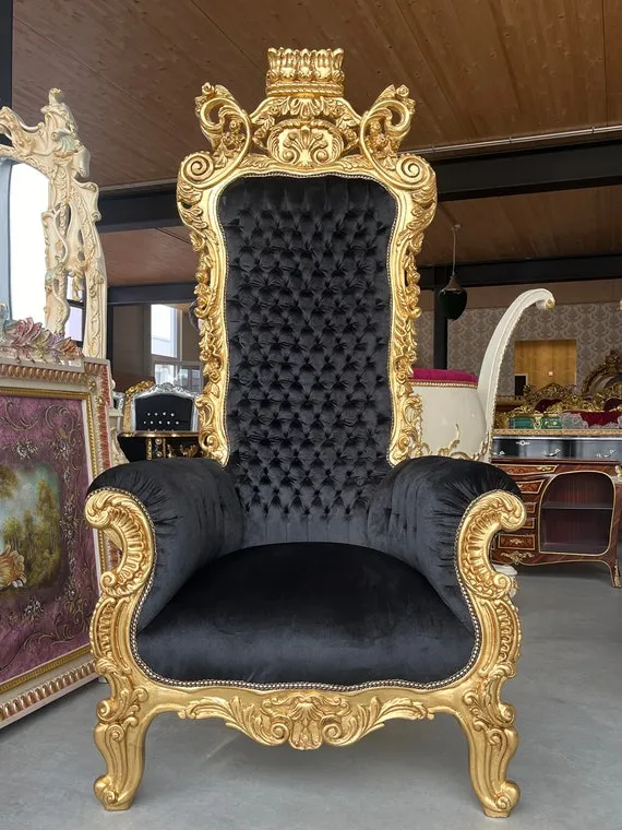 黑金色宝座象征棋牌博弈的王者地位